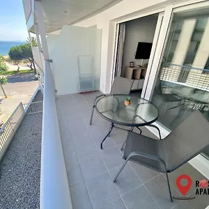 https://roses-apartments-tropical-loft.catalonia-hotels.com