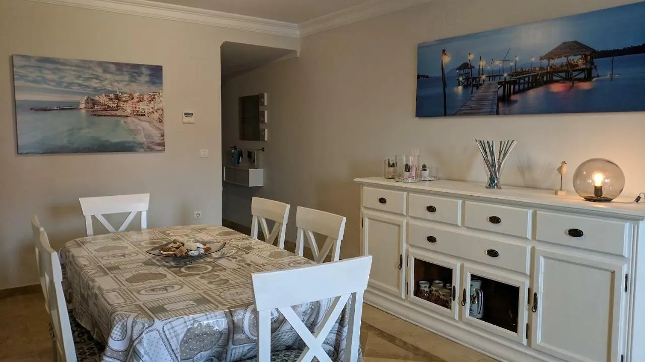 Apartamento Las Camelias 베날마데나코스타